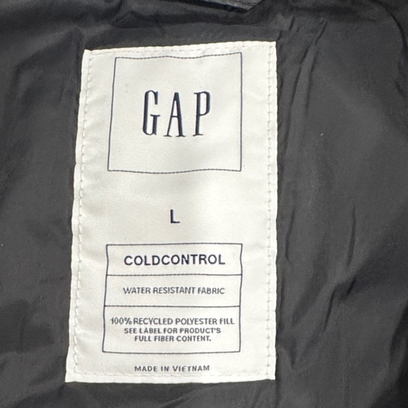 GAP ColdControl Black Vest - Picture 2 of 4